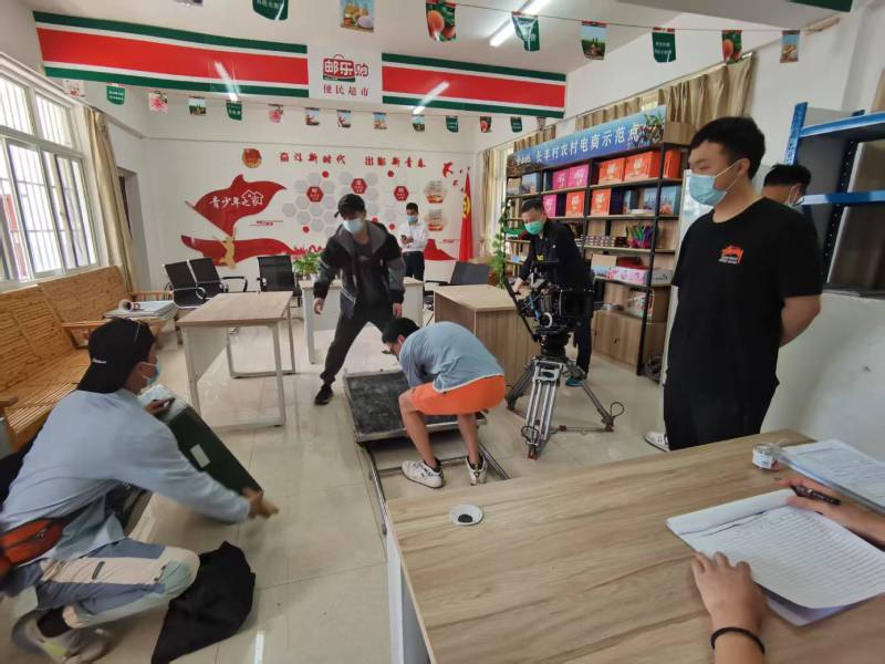追星女孩心理学分析报告：白河县广告片拍摄公司揭秘饭圈应援式传播逻辑